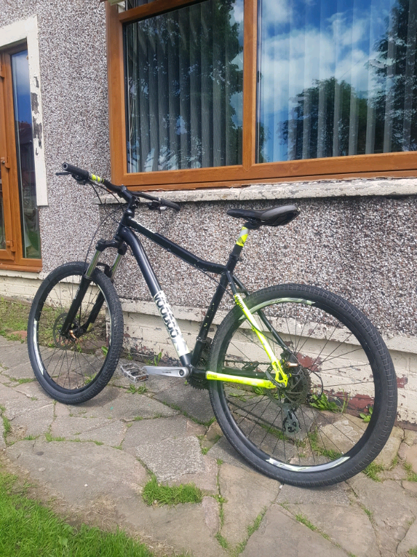 voodoo bantu black and yellow